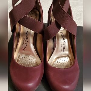 Kenneth Cole Reaction Wine Wedge Do Tell Le NIB Size 6.5